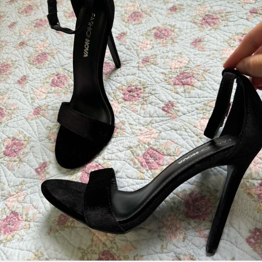 Fashion Nova Black Stiletto Heels